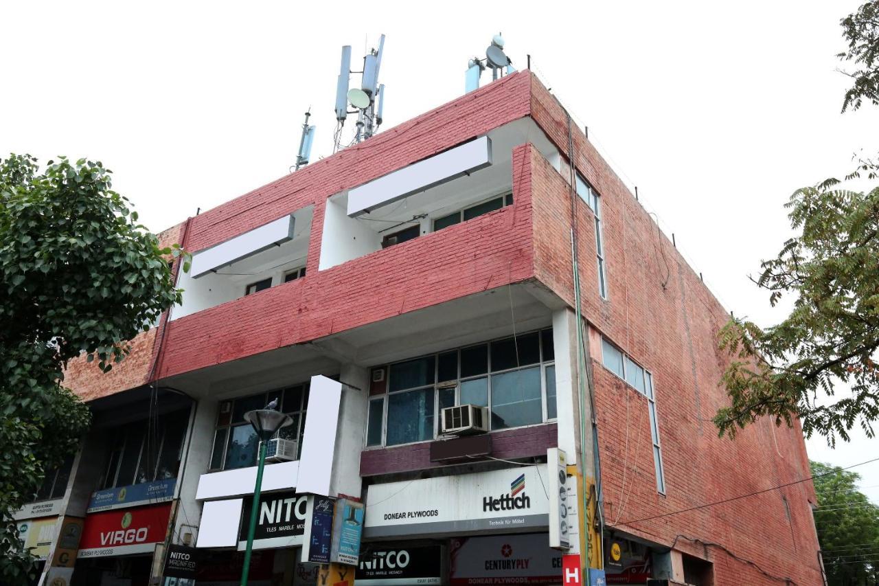 Oyo Royal Brooks Chandigarh