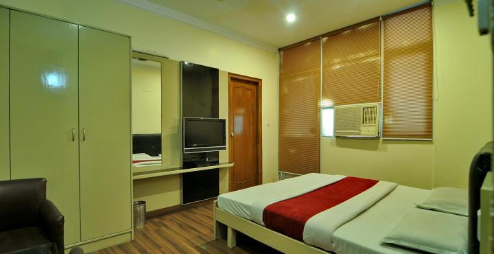 Oyo Royal Brooks Hotel