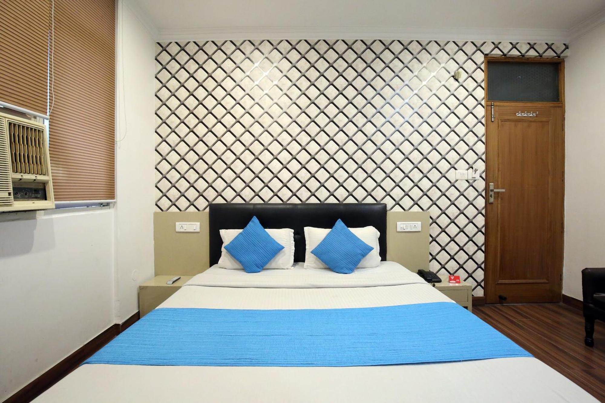 Oyo Royal Brooks 3*