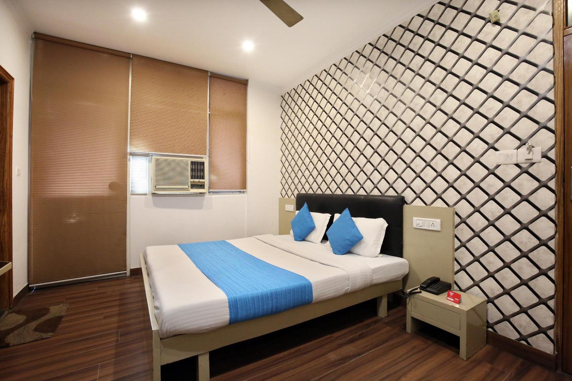 Oyo Royal Brooks Hotel